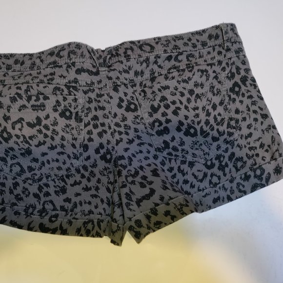 Miley Cyrus & Max Azria Cheetah Print Jean Shorts - Picture 4 of 6